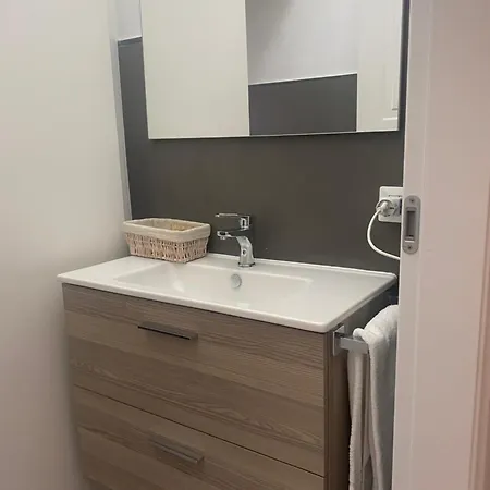Konukevi Residenza Centro Novegro *